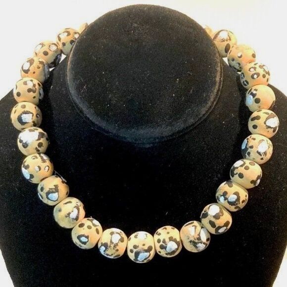 Snow Leopard Snow Cat Animal Print Wood Bead Choker Necklace 16 inches Long - Picture 6 of 7